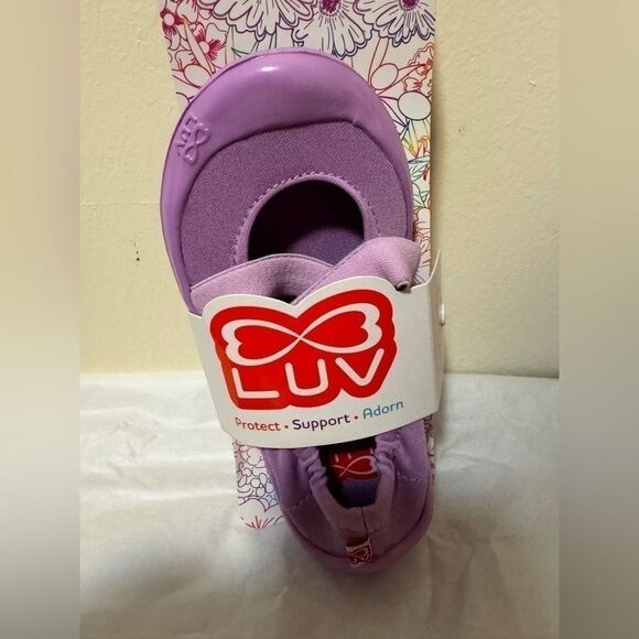 LUV footwear size 7.5/8 Lavender - Girls - Picture 3 of 3